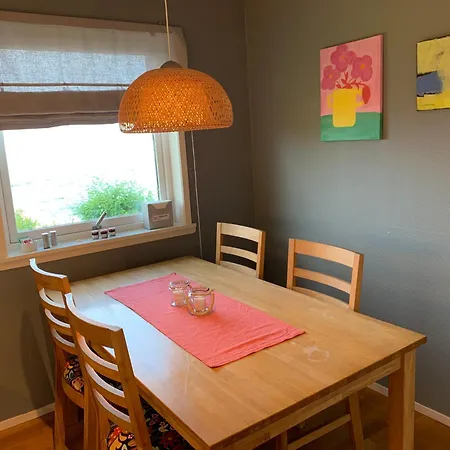 Med Sauna Ute, Egen Bat, Naust Og Kai